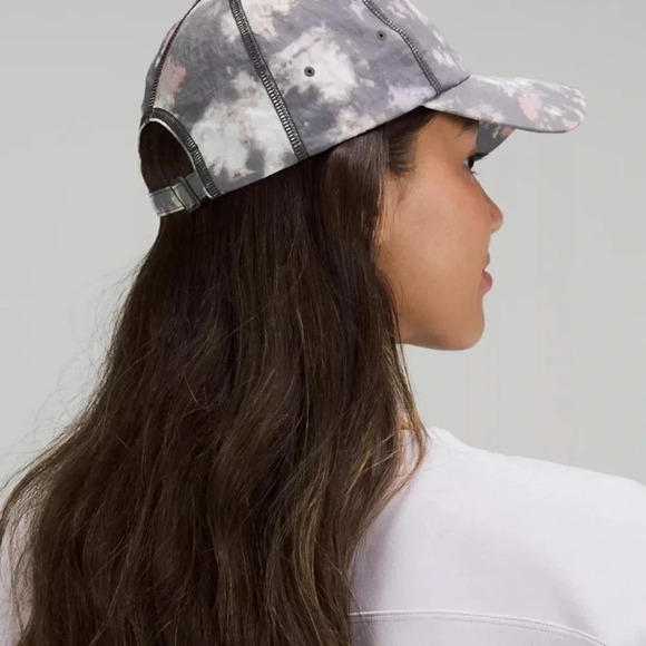 NWT Lululemon Women's Intersperse Pink Multi Soft Baller Hat - Picture 2 of 3